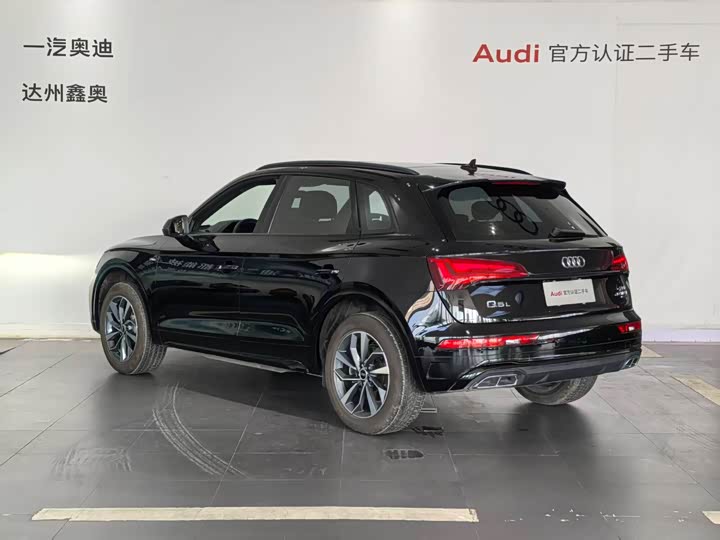 Фото 8 - Audi Q5L