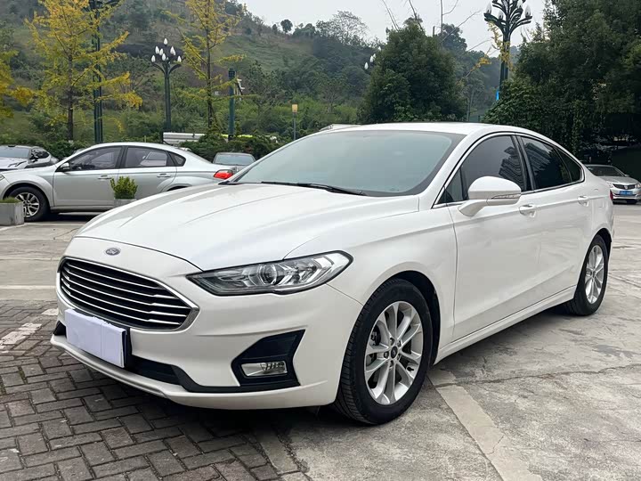 Фото 1 - Ford Mondeo