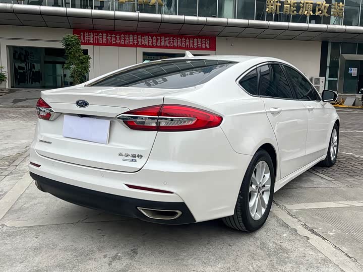 Фото 9 - Ford Mondeo