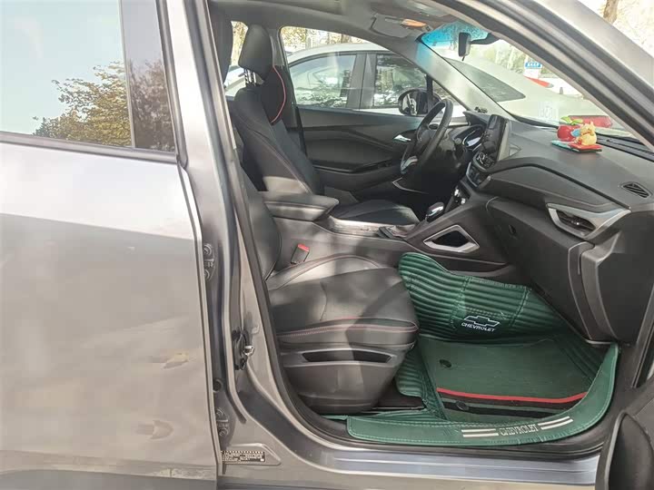 Фото 25 - Chevrolet Orlando