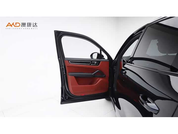 Фото 10 - Porsche Cayenne