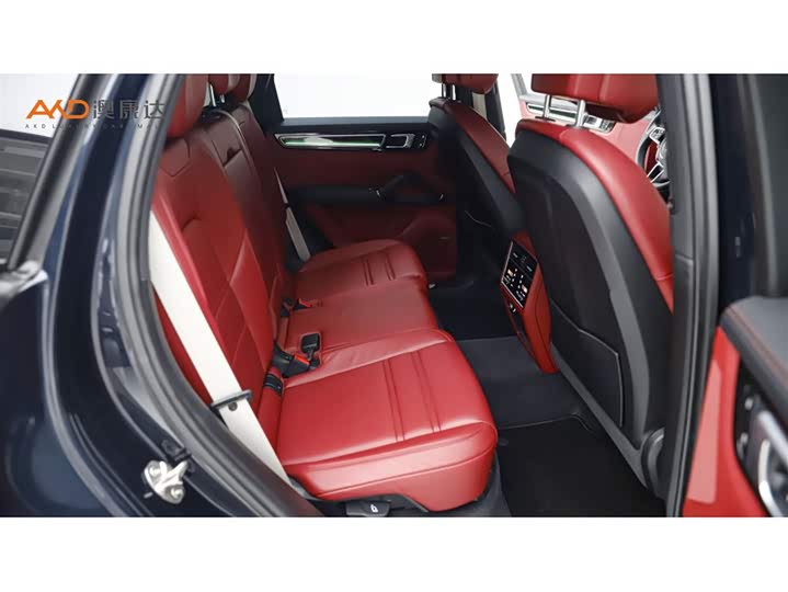 Фото 8 - Porsche Cayenne