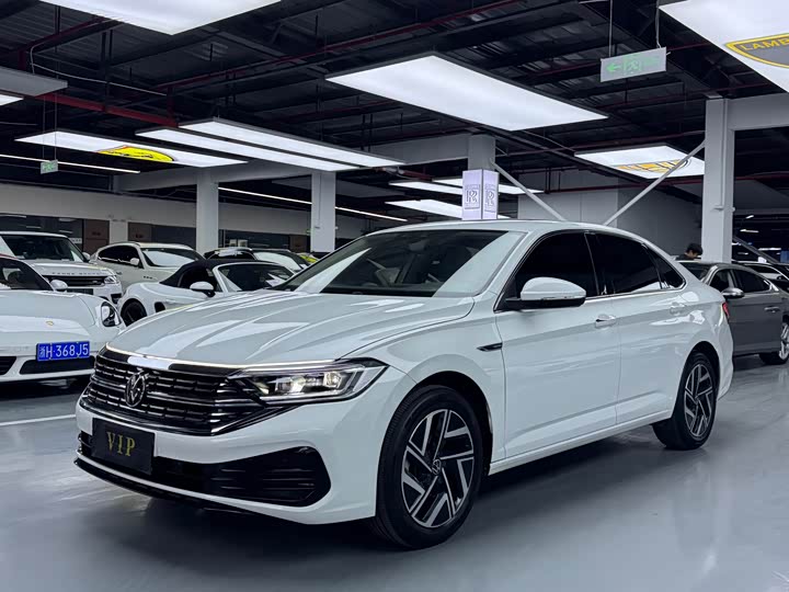 Фото 1 - Volkswagen Sagitar L