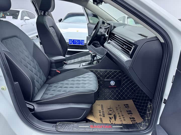 Фото 11 - Volkswagen Sagitar L