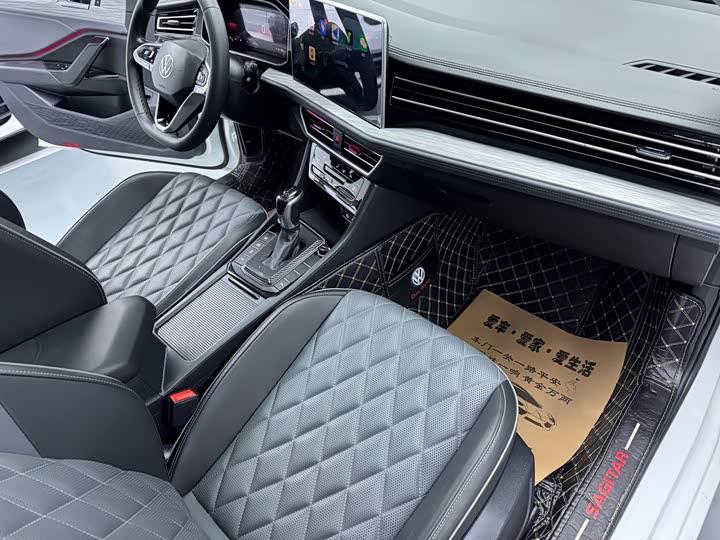 Фото 12 - Volkswagen Sagitar L