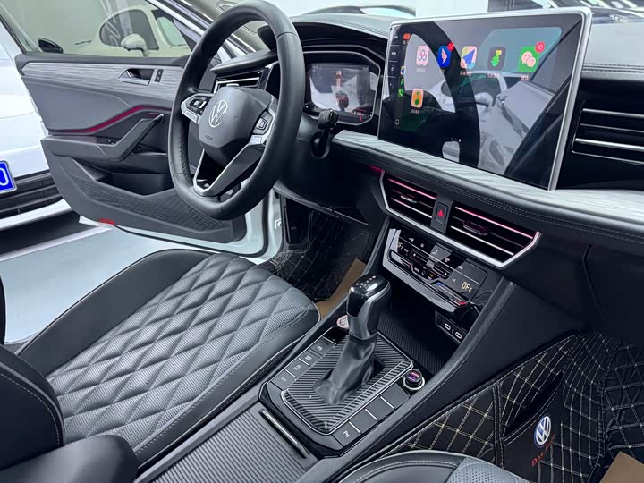 Фото 13 - Volkswagen Sagitar L