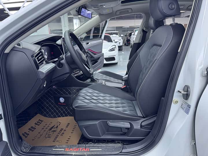 Фото 4 - Volkswagen Sagitar L