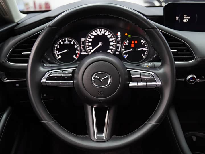 Фото 13 - Mazda 3 (Axela)