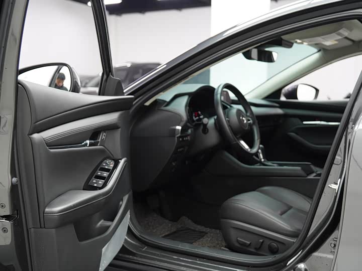 Фото 9 - Mazda 3 (Axela)