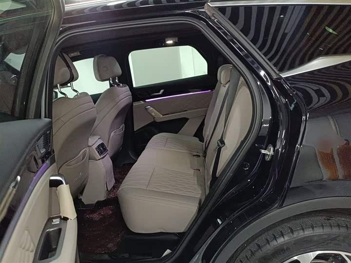 Фото 17 - BYD Tang Hybrid/EV