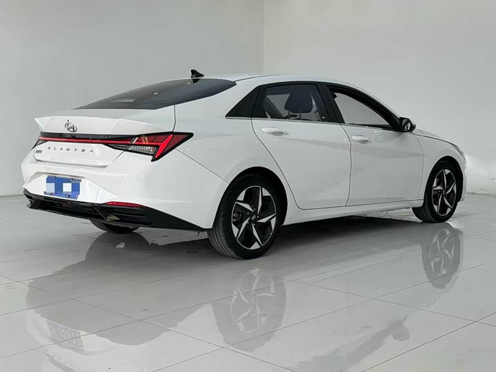 Фото 4 - Hyundai Elantra N line