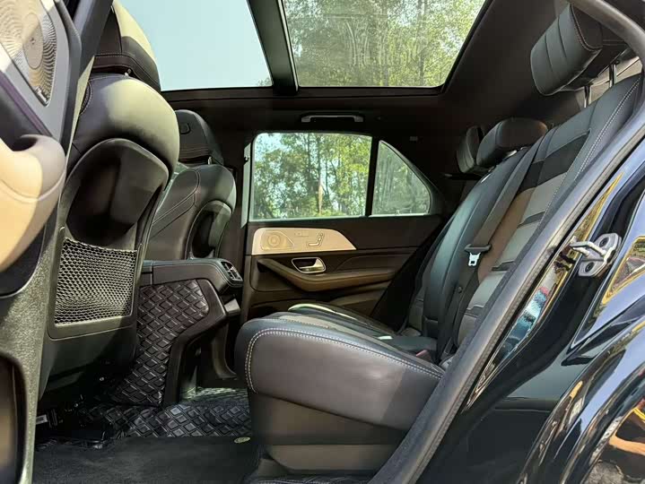 Фото 9 - Mercedes-Benz GLE-Class AMG