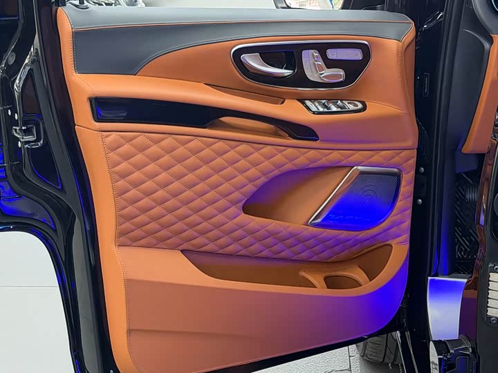 Фото 10 - Mercedes-Benz Vito