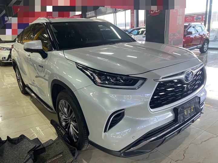 Фото 2 - Toyota Highlander