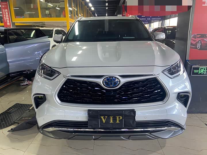 Фото 3 - Toyota Highlander