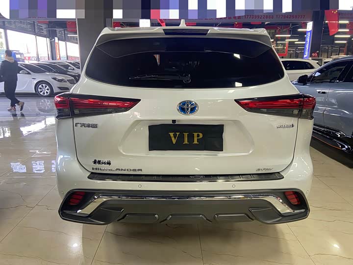 Фото 4 - Toyota Highlander