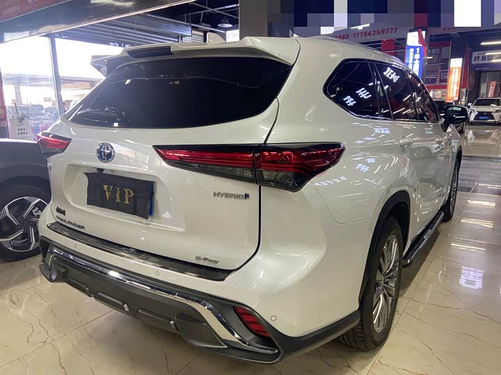 Фото 5 - Toyota Highlander