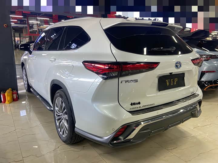 Фото 6 - Toyota Highlander