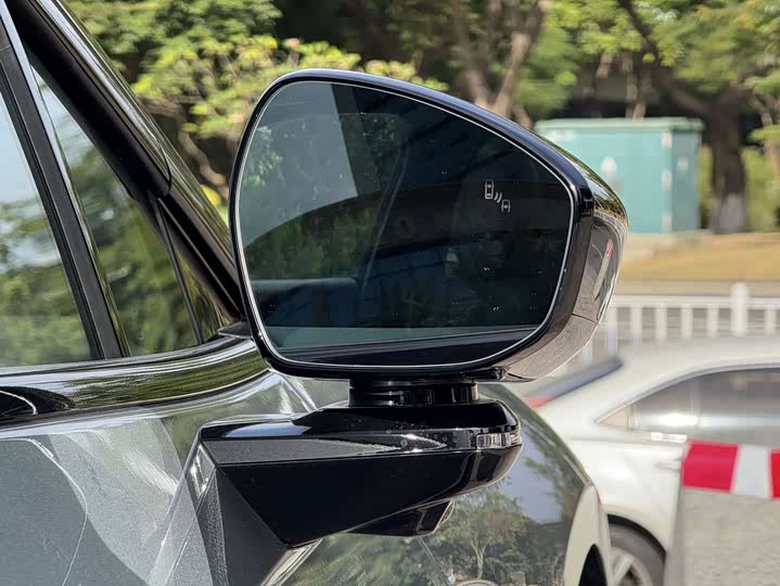 Фото 12 - XPeng F57