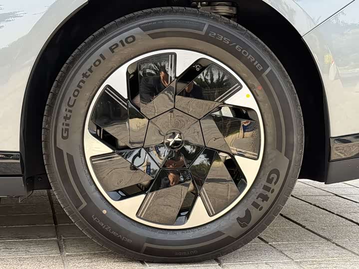 Фото 14 - XPeng F57