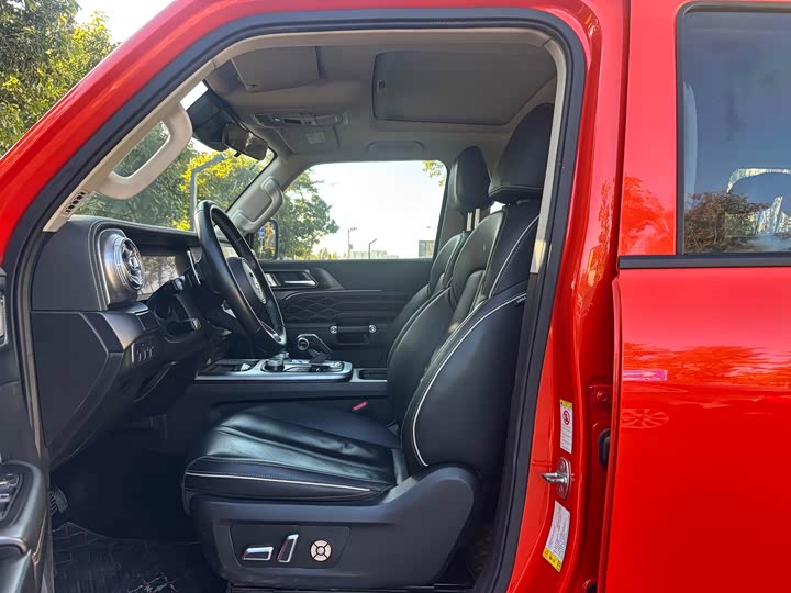 Фото 9 - Tank 300