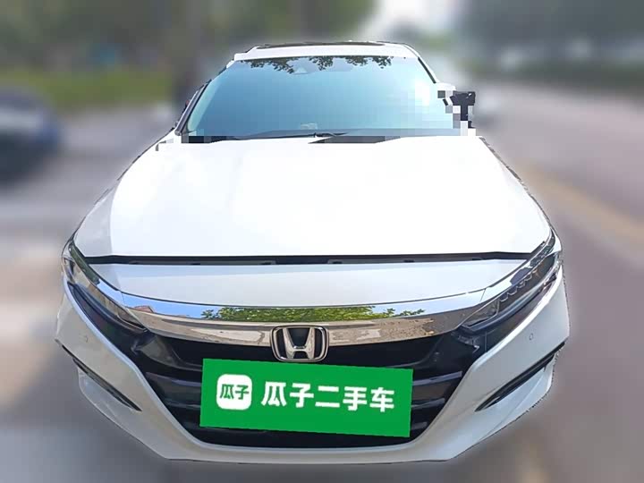 Фото 24 - Honda Accord