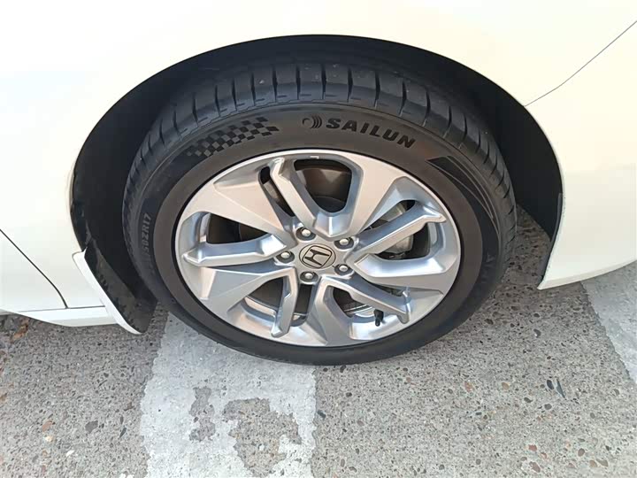 Фото 31 - Honda Accord