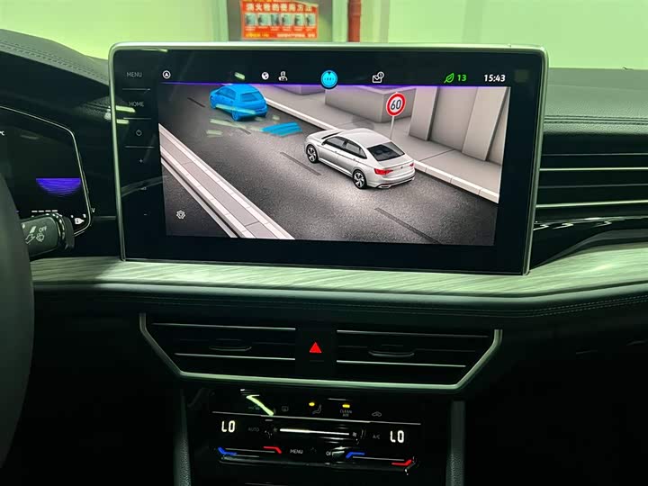 Фото 13 - Volkswagen Sagitar L