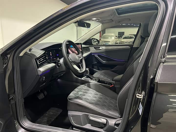 Фото 8 - Volkswagen Sagitar L