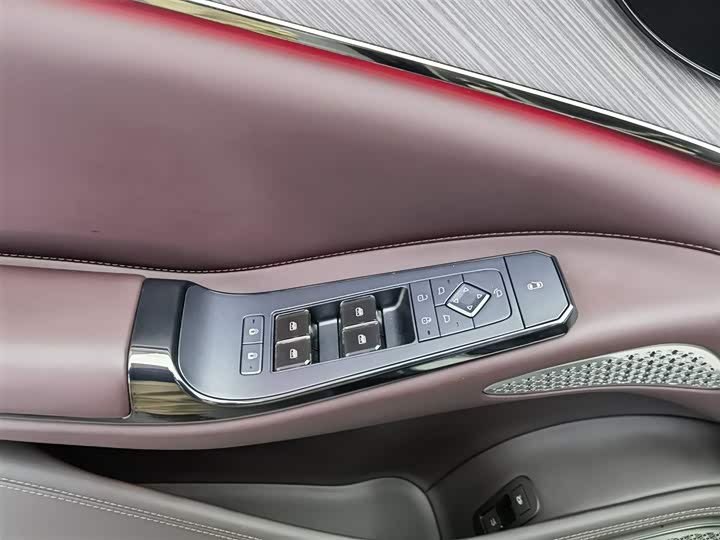 Фото 9 - Denza Z9GT