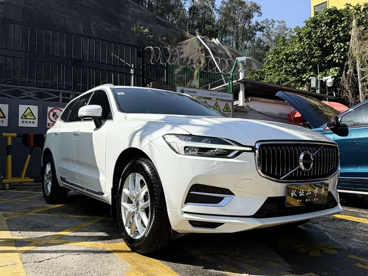 Фото 3 - Volvo XC60