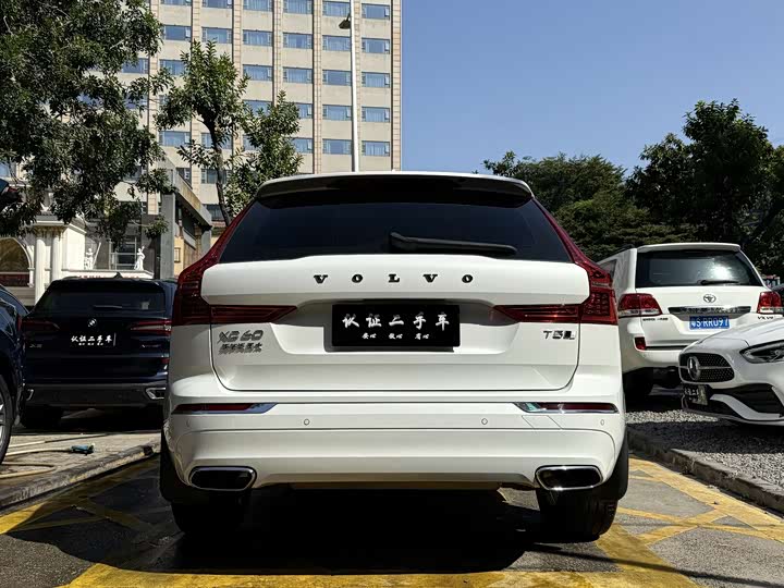 Фото 4 - Volvo XC60