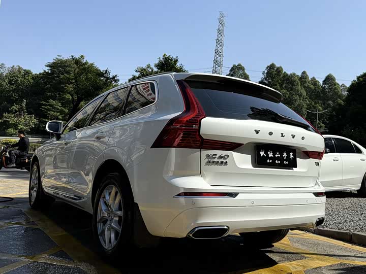 Фото 6 - Volvo XC60