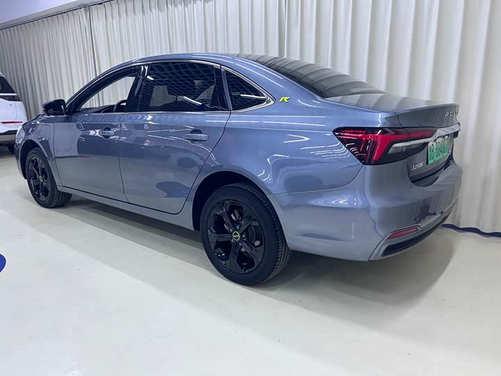 Фото 4 - Roewe i6 Max EV