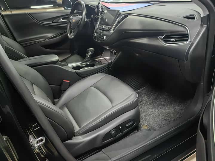 Фото 12 - Chevrolet Malibu XL