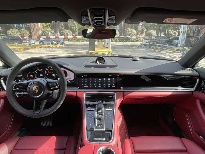 Фото 11 - Porsche Panamera