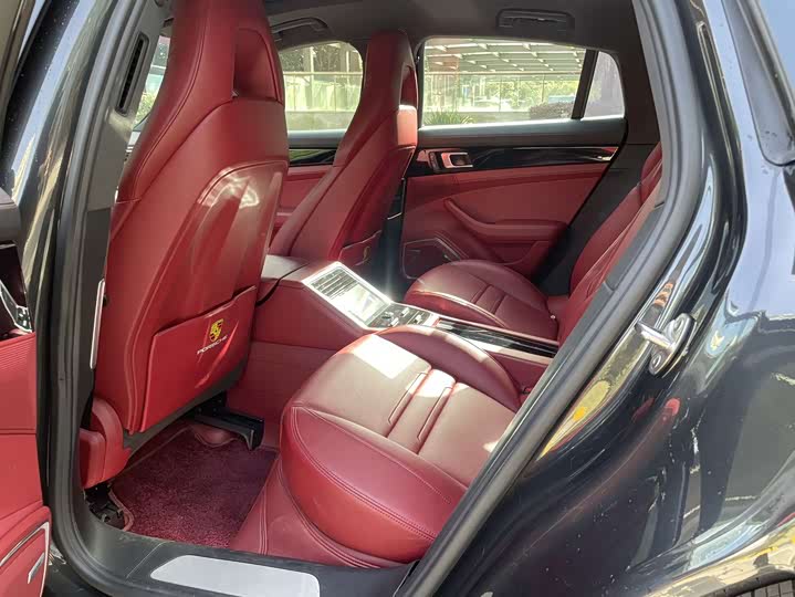 Фото 12 - Porsche Panamera