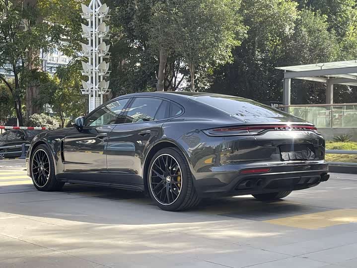 Фото 6 - Porsche Panamera