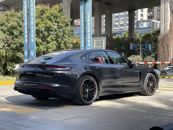 Фото 7 - Porsche Panamera