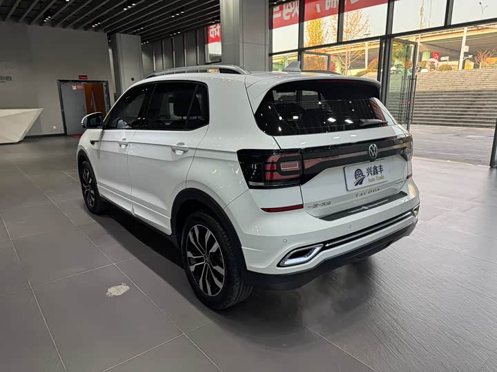 Фото 13 - Volkswagen Tacqua