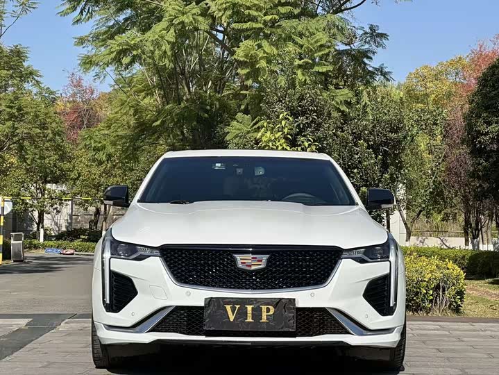 Фото 2 - Cadillac CT4