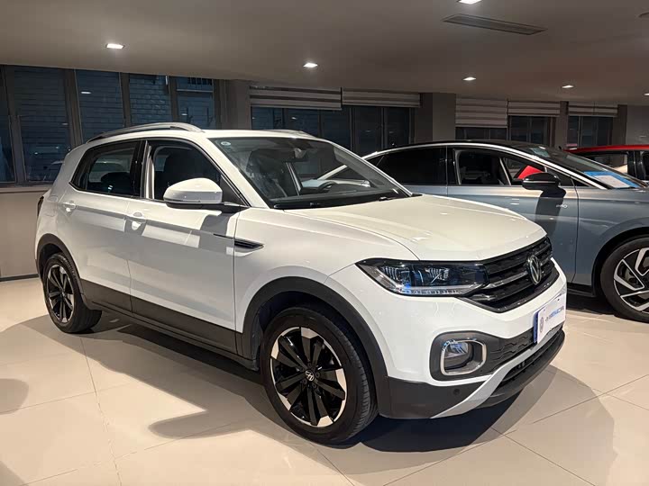 Фото 3 - Volkswagen Tacqua