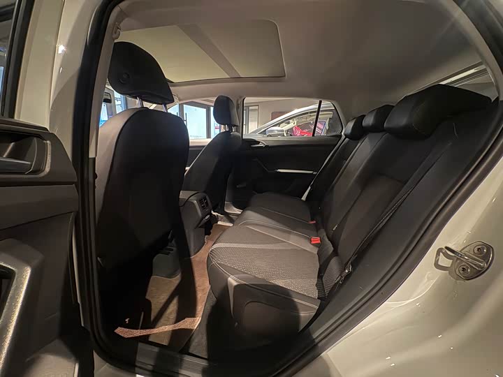 Фото 7 - Volkswagen Tacqua