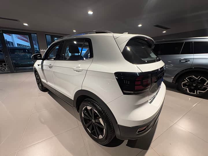 Фото 9 - Volkswagen Tacqua