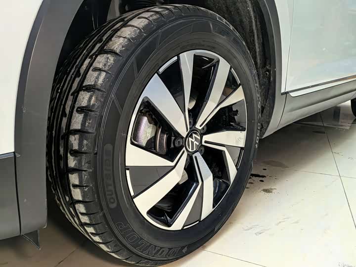 Фото 14 - Volkswagen Tayron