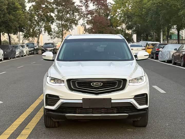 Фото 4 - Geely Atlas