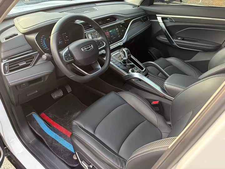 Фото 5 - Geely Atlas