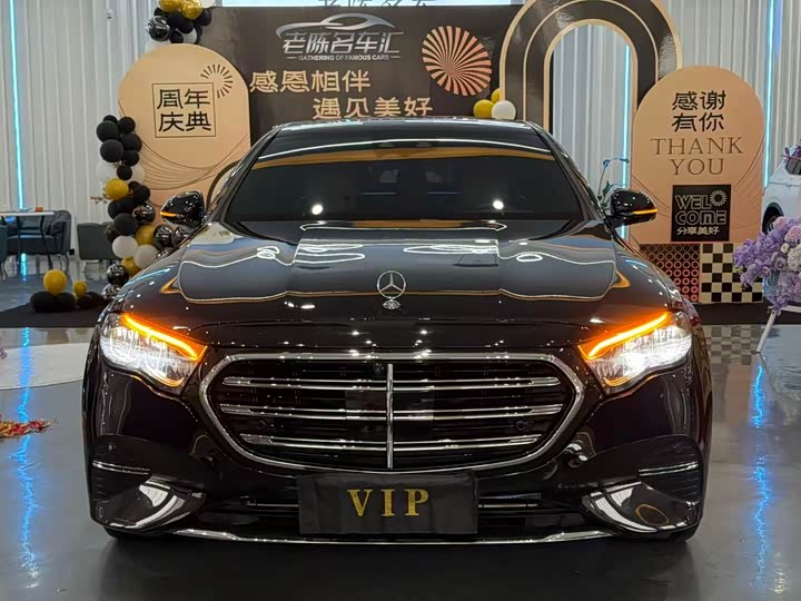 Фото 2 - Mercedes-Benz E-Class