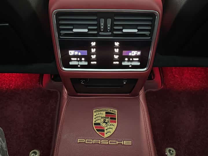 Фото 12 - Porsche Cayenne