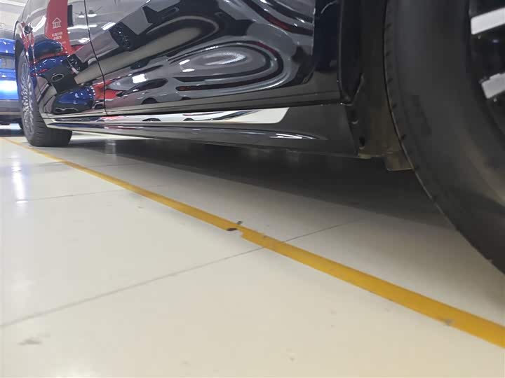 Фото 22 - Zeekr 009